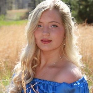 Meet your Posher, Lexie